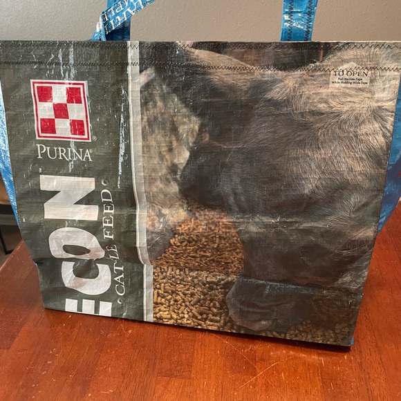 Durable plastic feed sack tote bag. - Picture 1 of 6